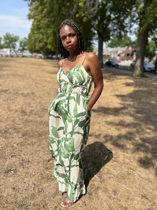 One of our most versatile jumpsuits! It has adjustable spaghetti straps, a sweetheart neckline, pockets, a side zipper, and wide legs. This look could be great for vacation, brunch, day, or even a night on the town. This jumpsuit will slay all day everyday! 